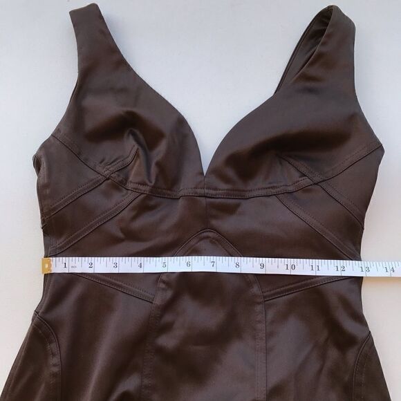 David Meister Brown Stretch Satin dress sz 6 - Picture 8 of 9